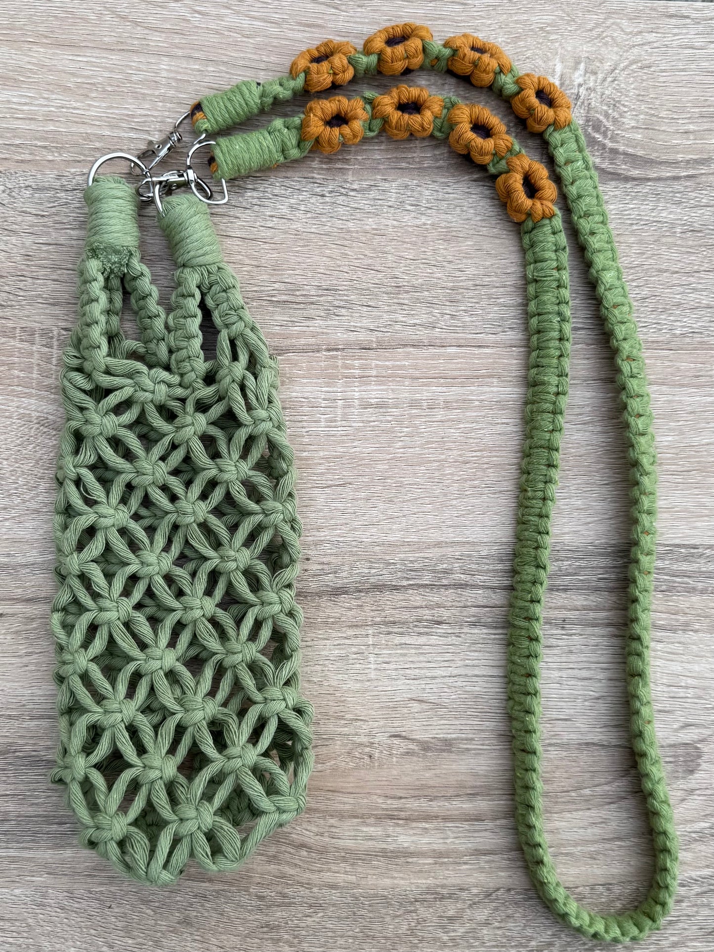 Macrame Water Bottle Holder | Custom Floral Flask Carrier with Detachable Strap