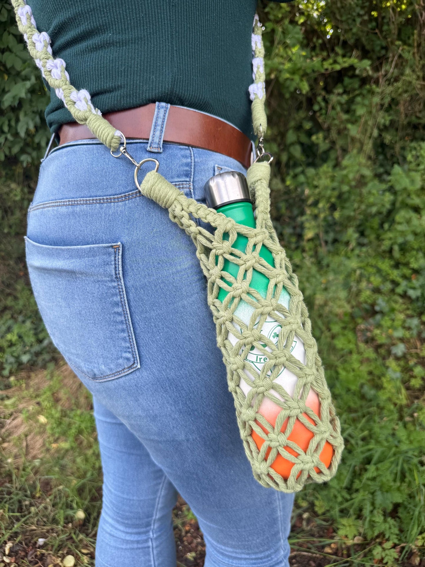 Macrame Water Bottle Holder | Floral Flask Carrier with Detachable Strap