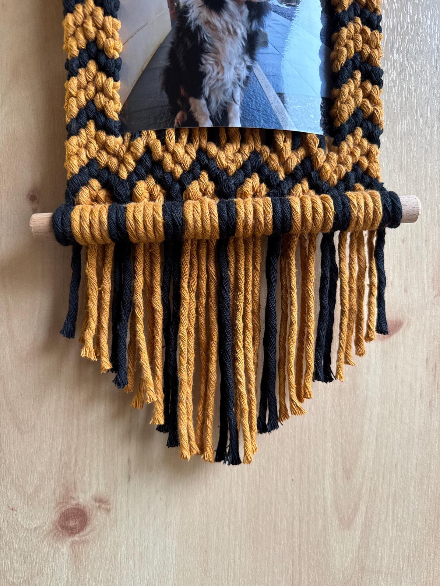 Hanging Macrame Photo Frame | Custom 4x6 Landscape Photograph Holder | Handmade Zigzag Patterned Wall Hanging
