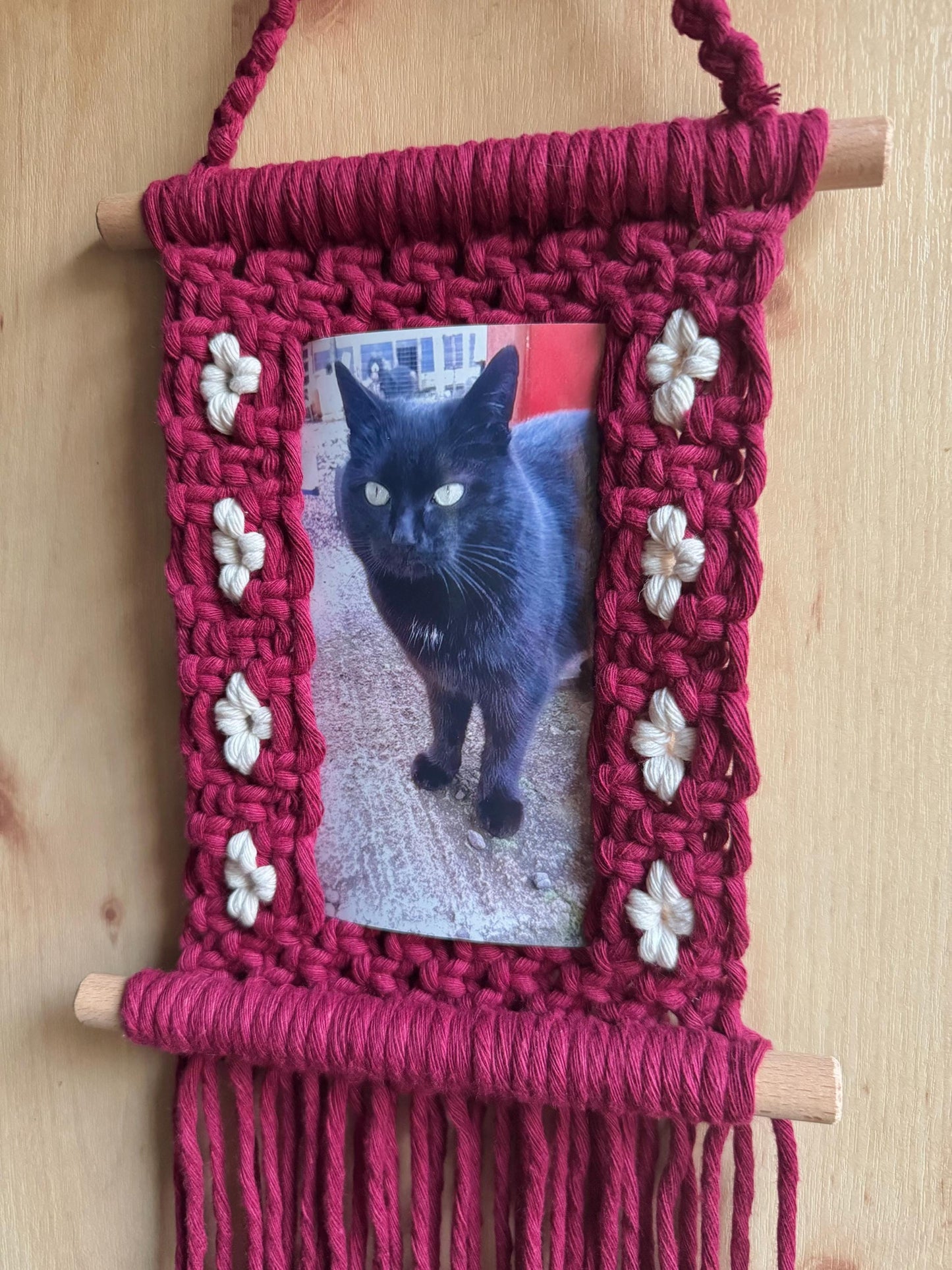 Floral Macrame Photo Frame | Handmade 4x6 Portrait Photograph Holder | Custom Boho Wall Hanging