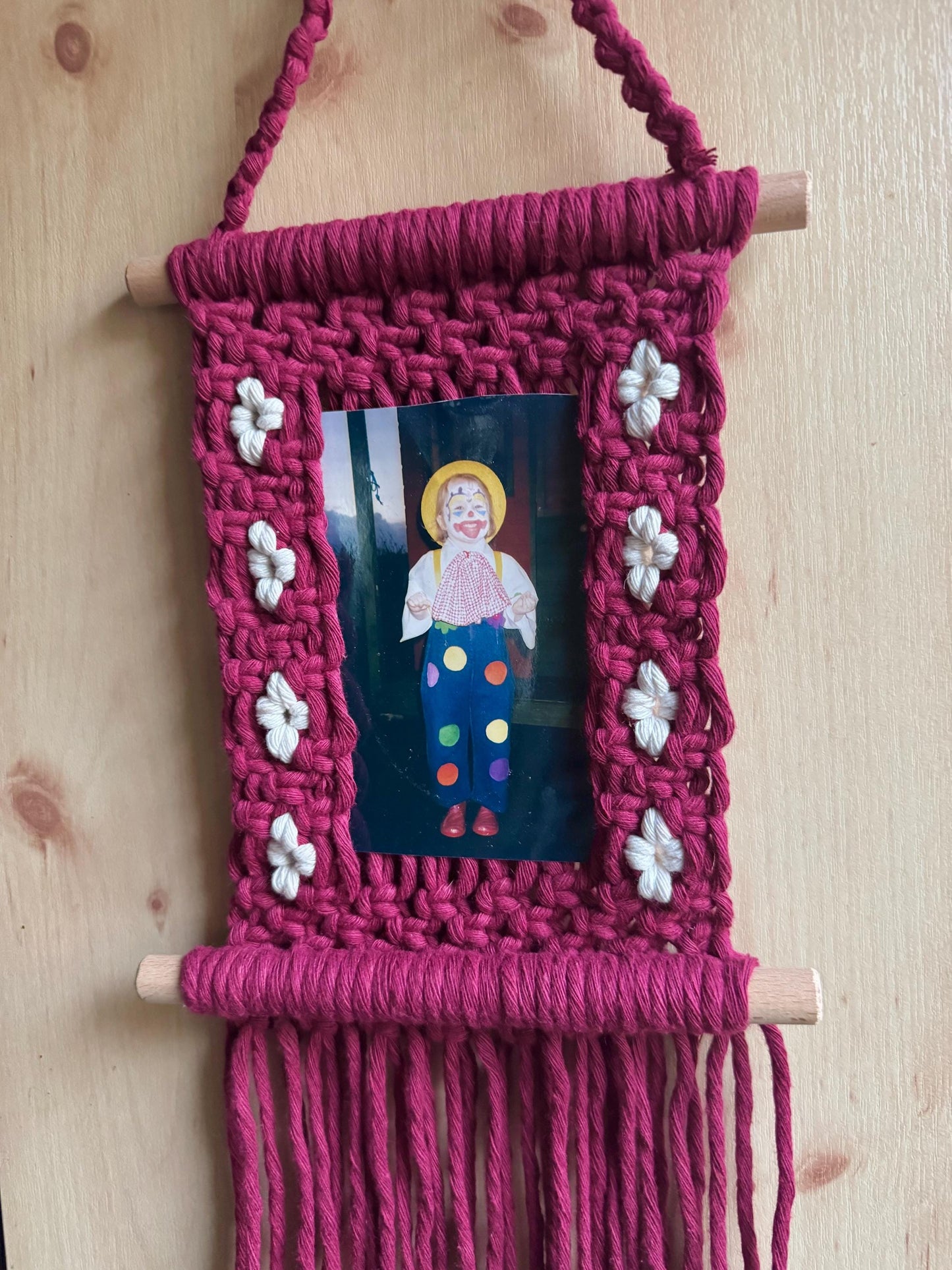 Floral Macrame Photo Frame | Handmade 4x6 Portrait Photograph Holder | Custom Boho Wall Hanging