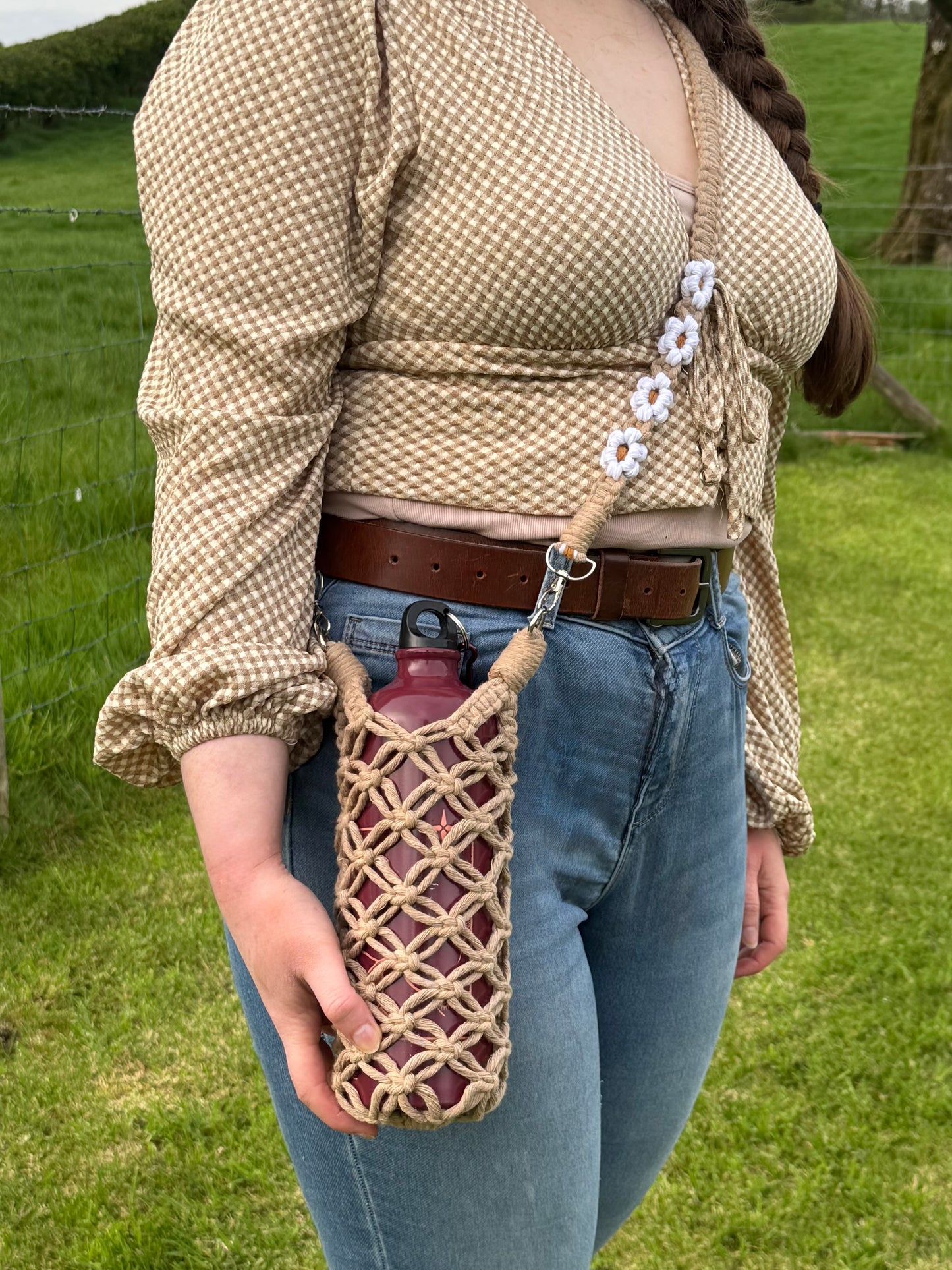Macrame Water Bottle Holder | Custom Floral Flask Carrier with Detachable Strap